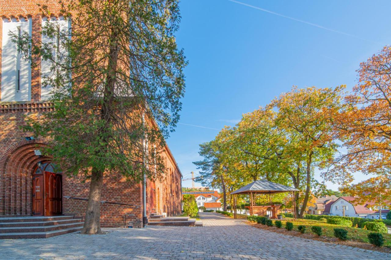 Nadmorski Dom Rekolekcyjny Mrzeżyno Exterior foto